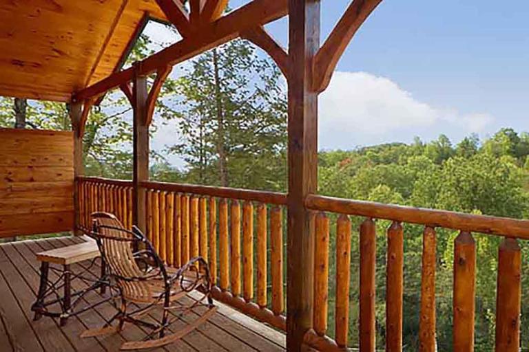 Honey Dew by Venture Smoky Mountains - B&B Gatlinburg