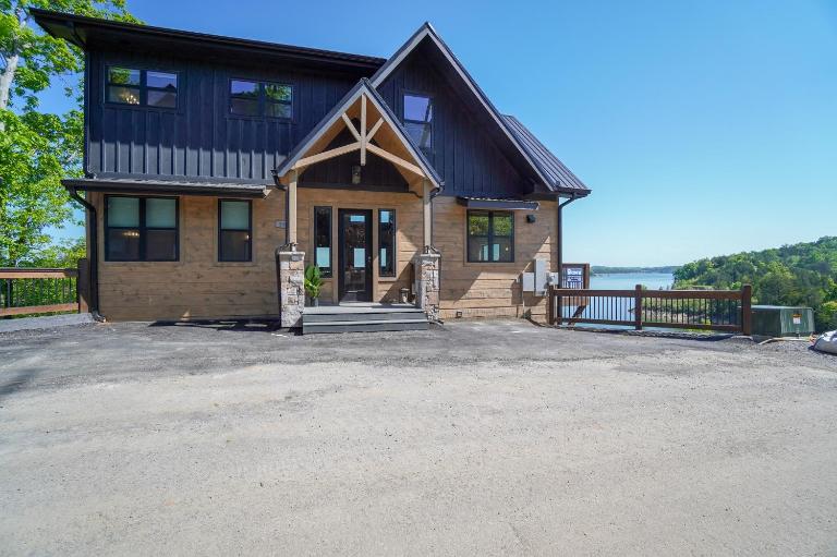 Velvet Monkey Retreat - B&B Sevierville