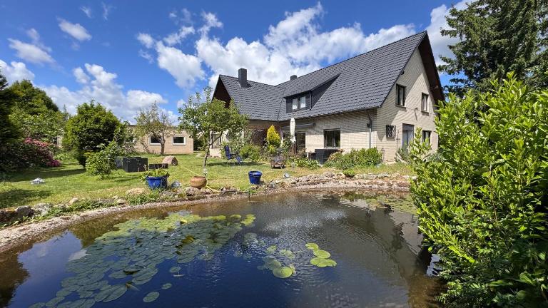 Haus Kirijan - B&B Garbsen