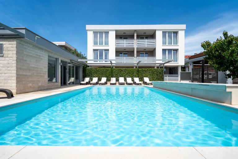SunAdria Apartments - Chambres d'hôtes Kožino