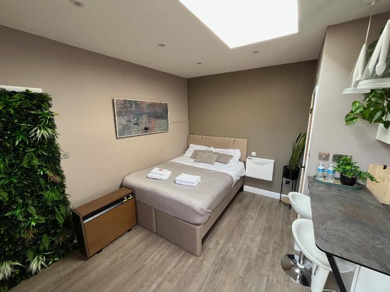 Modern Garden Studio for comfy stay - B&B Luton