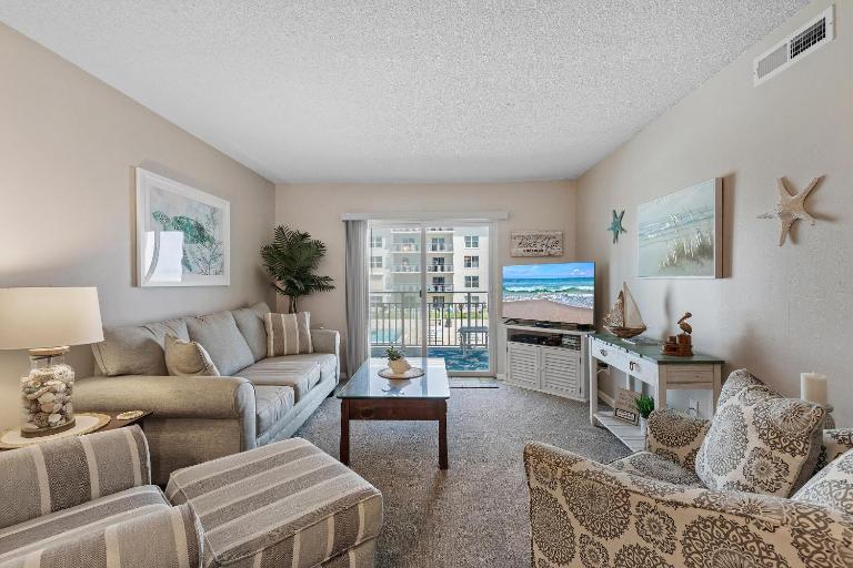 Sea Coast Gardens III 207 - B&B New Smyrna Beach