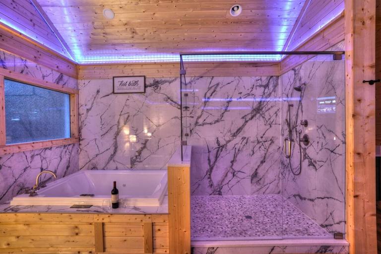 Brand New Luxury Cabin Full of Amenities - B&B Garland