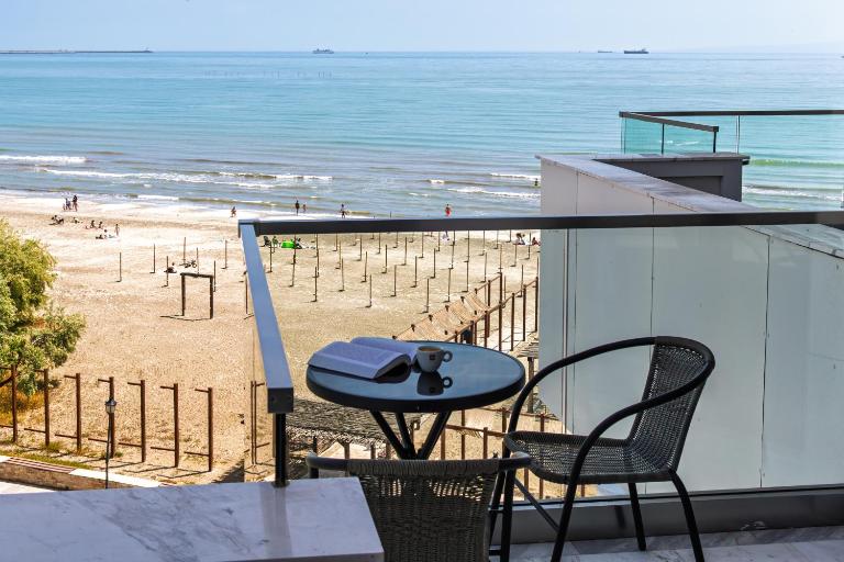 Riviera in Infinity Pool & Spa Resort - B&B Mamaia