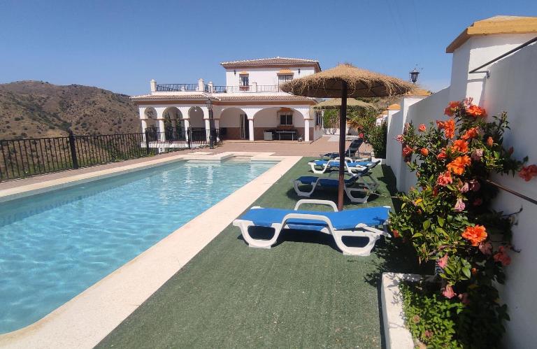 Villa Jazmín.Completa privacidad. Piscina privada. - B&B Málaga