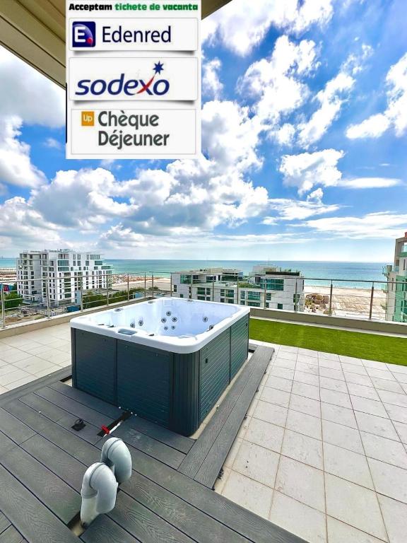 Summerland Seaview Penthouse - B&B Mamaia