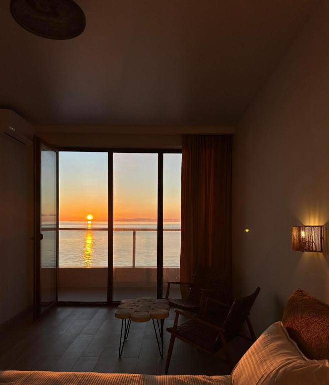 Sunset sea view at Bamboo Beach - Ferienwohnung Zichisdsiri
