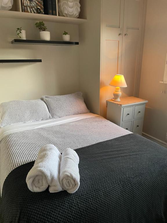 Double bedroom in stylish house with free parking - B&B Wellington