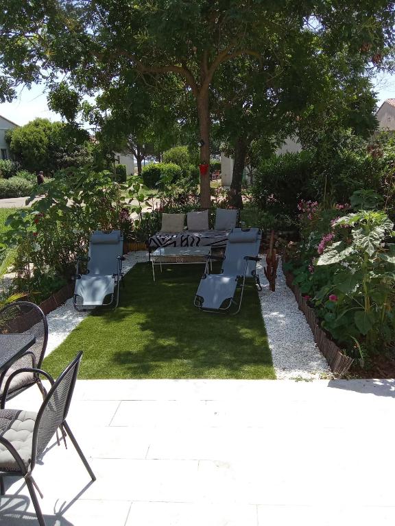 Maison coquette camarguaise - B&B Codognan