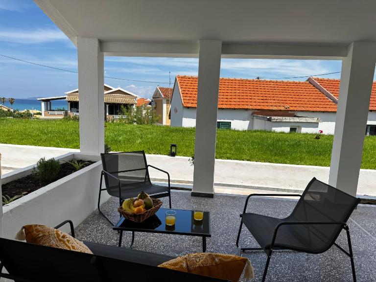 Massalia Suites - B&B Agios Stéfanos Avliotón