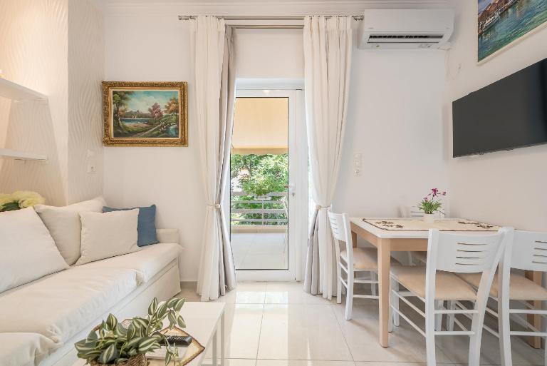 Quiet Escape Near Acropolis - B&B Atenas