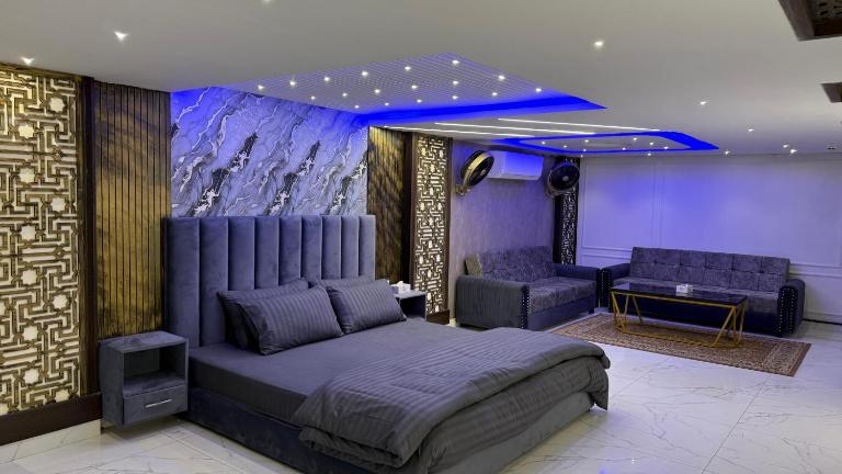 Multazam Heights, DHA Phase 8 - Studio Apartments - Near Airport - Bed and Breakfast Lahore