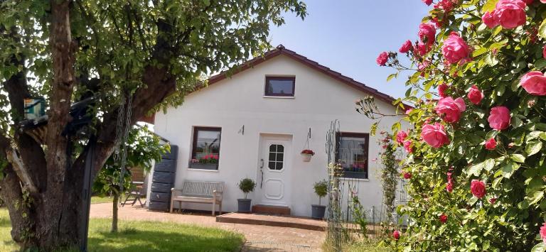 Kleines Ferienhaus Heyne - B&B Ostseebad Rerik