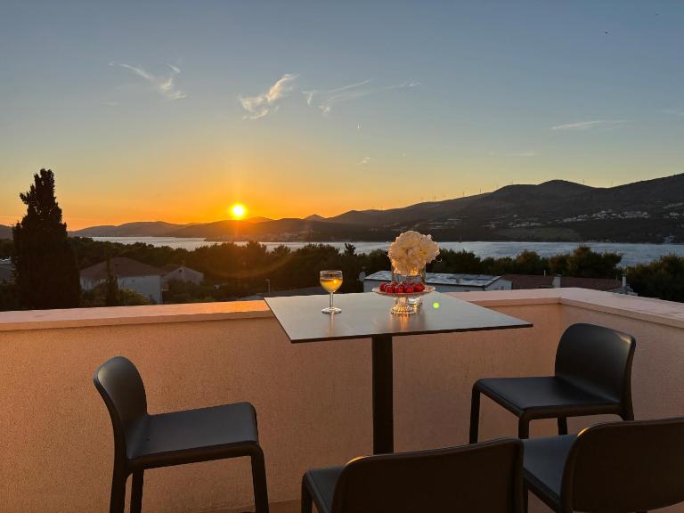 Villa LeANN - B&B Okrug Donji