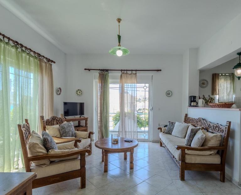 STEGNA REA Seaside Apartment - Bed and Breakfast Archángelos