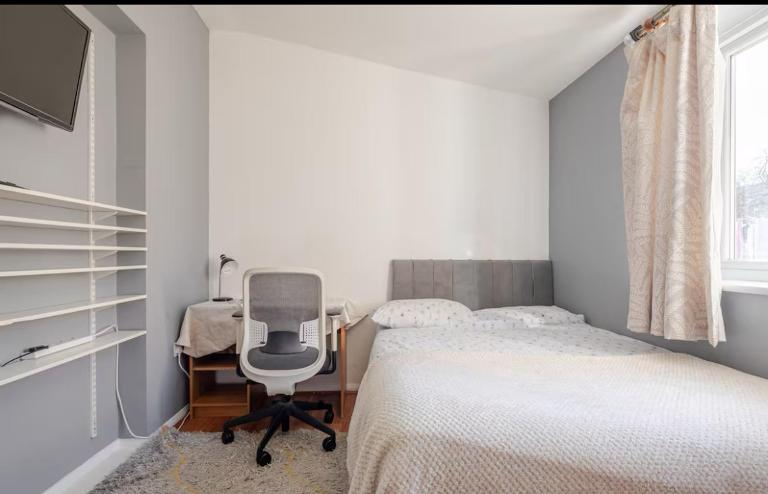 Nice and spacious room - Ferienwohnung Chesterton