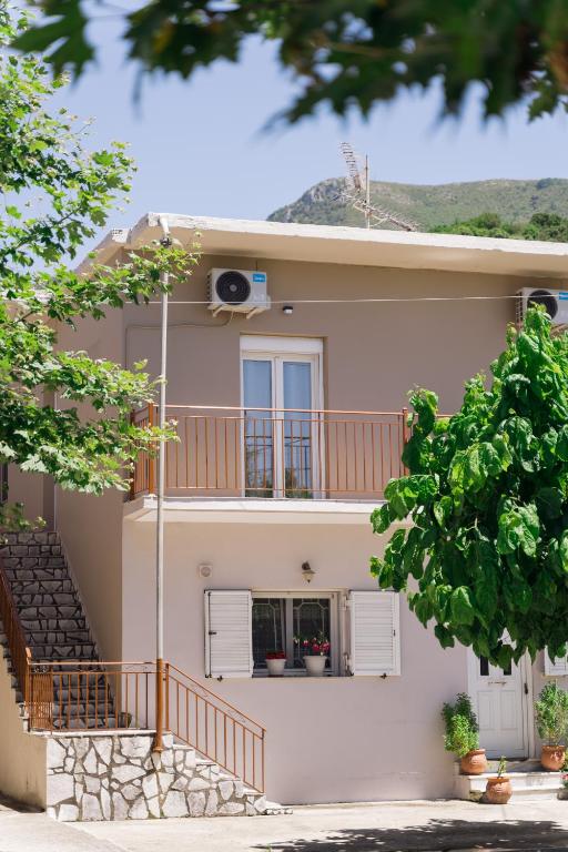 Gima sis - B&B Glykí