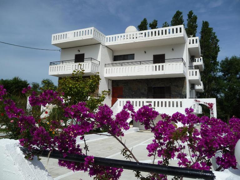 Zourpos Studios - Bed and Breakfast Kalyves