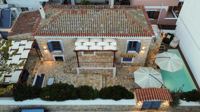 Aeolian Stone Villa - B&B Koilada