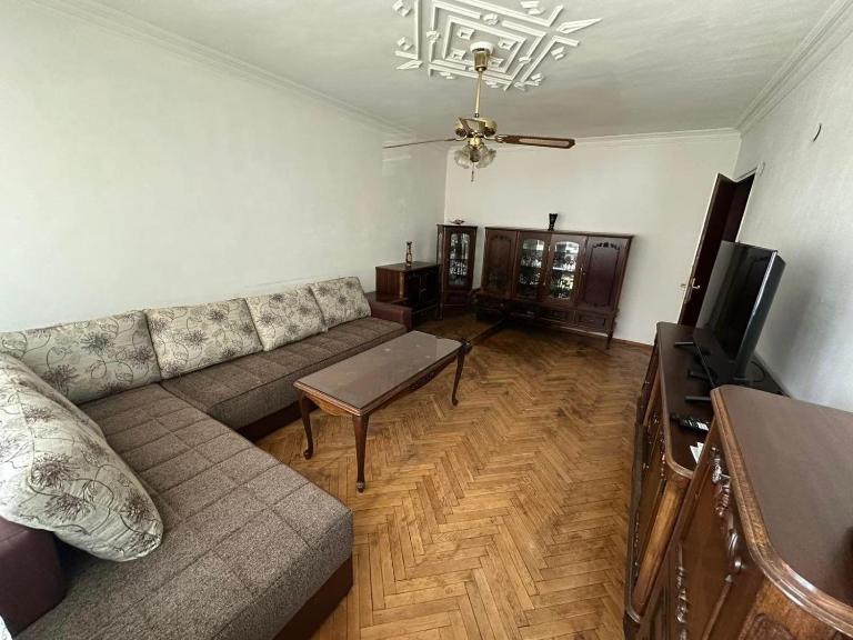 J Family Budget - B&B Vidin