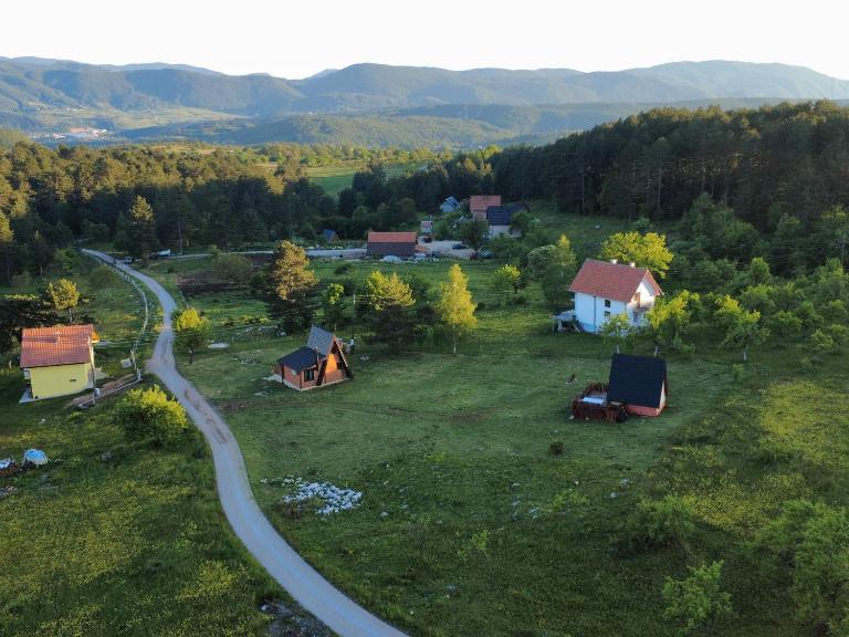 A Pine vikendica u srcu Zapadne Srbije - Ferienwohnung Nova Varoš