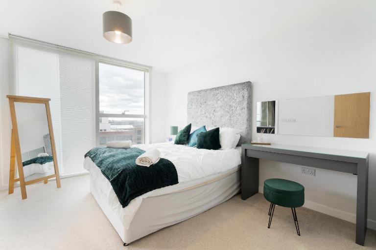 Royal City Stay Apartment CMK Free Parking - B&B Milton Keynes