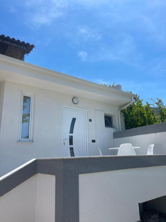 Suloti retreat homes apartment 3 - Ferienwohnung Vlora