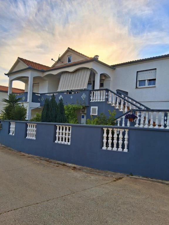 Apartment Mira - Bed and Breakfast Bibinje