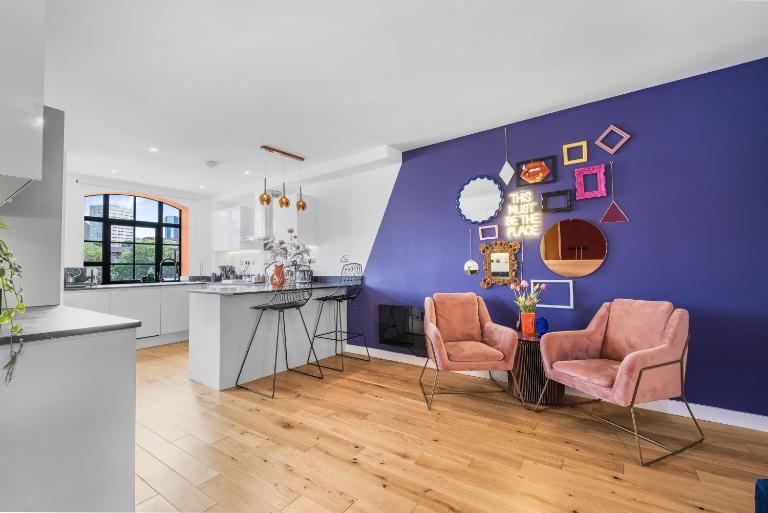 Dusk House - B&B Birmingham