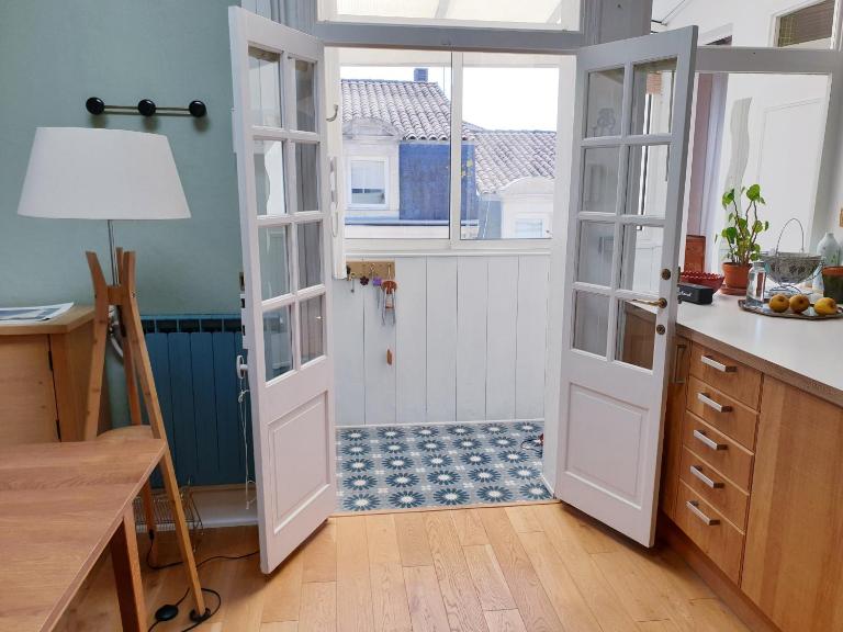 4 pièces, cœur de ville proche marché et port - Chambres d'hôtes La Rochelle