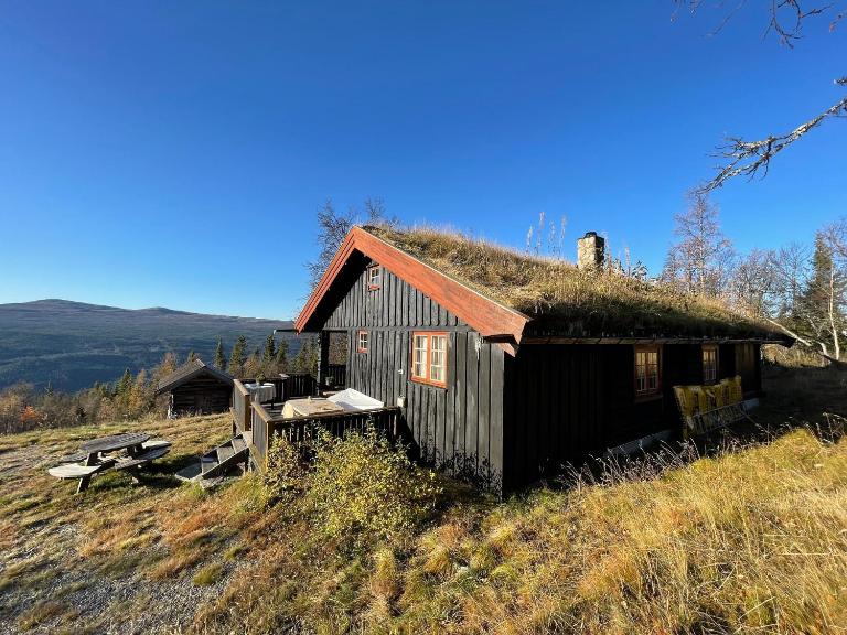 Thorpeset cabin by Norgesbooking - cabin with amazing view - B&B Uvdal