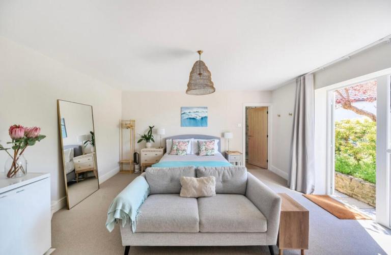 Brand New Self contained garden guest suite - B&B Corsley