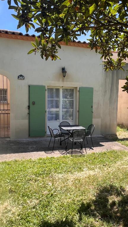 La villa De Lina 202 -Self Check In - B&B Gallargues-le-Montueux