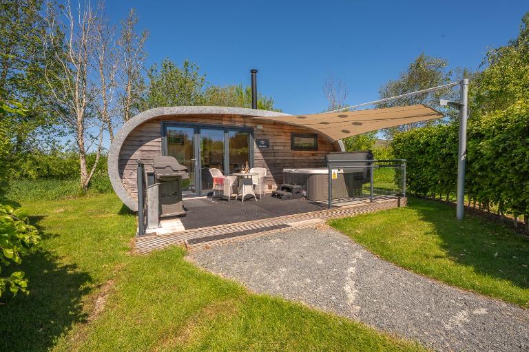 Wandales Luxury Pod with Hot Tub at Fell View Park Kirkby Lonsdale - B&B Casterton
