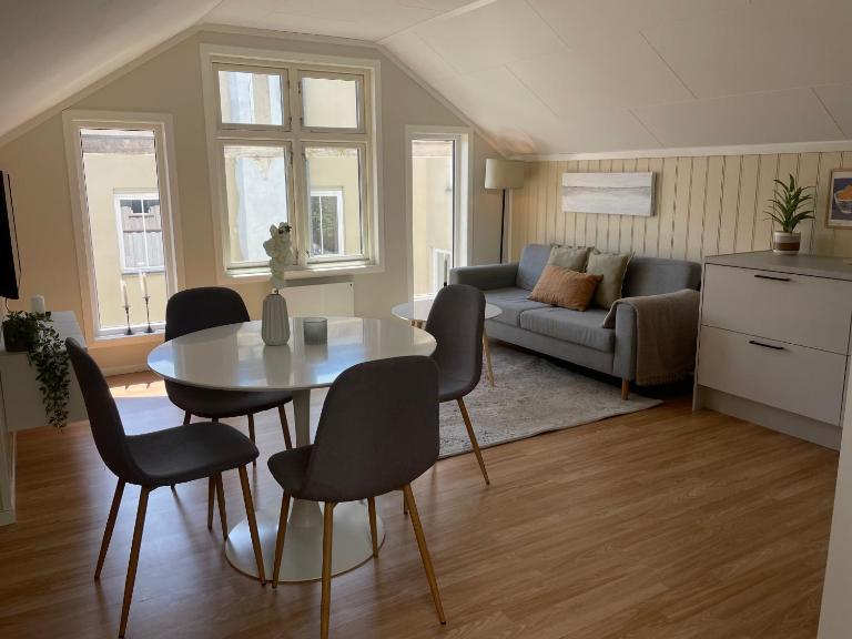 Loftsleilighet i Arendal sentrum med parkering - B&B Arendal