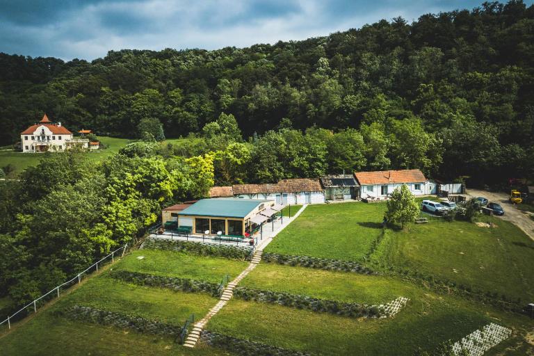 Ferde Kemping és Apartment - B&B Kapolcs