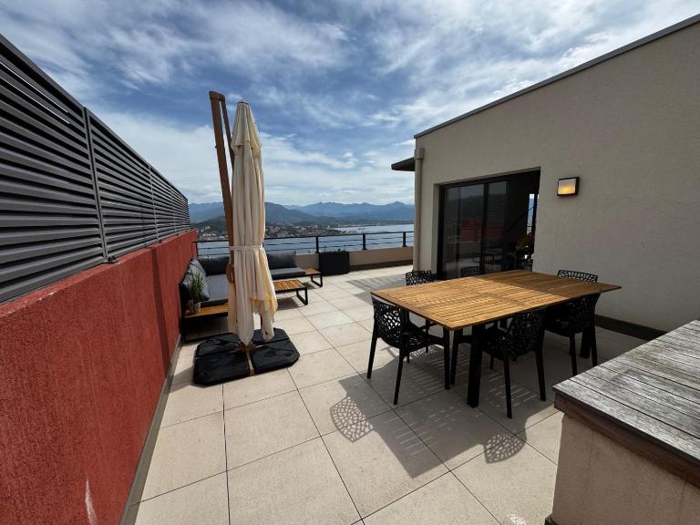 Superbe T3 avec rooftop Vue mer et montagne Ajaccio - Chambres d'hôtes Ajaccio