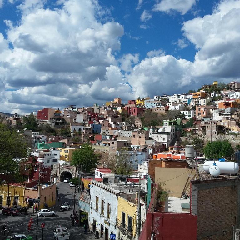 Hostalito Casa Alebrije - B&B Guanajuato