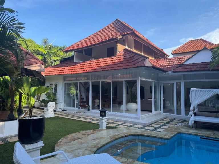 White Sands Private Villa - Chambres d'hôtes Seminyak