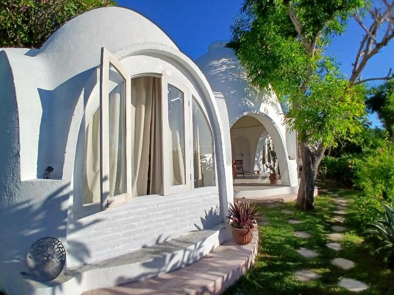Villa Kingdome - 2 Bedrooms - B&B Teloknara
