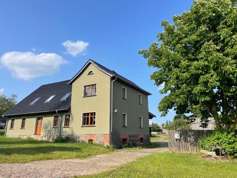 Grosszügige Wohnung im Hause des Jungbauern - Chambres d'hôtes Penkun