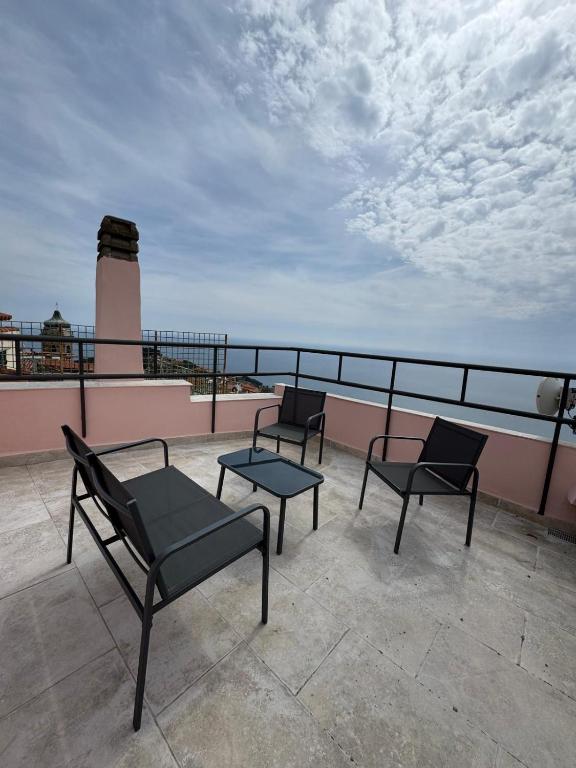 La Casa di Bibi - Ca' de Gino - B&B Costarainera