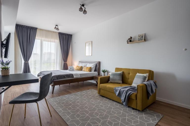 Urban Zen Elegant Apartment & Terrace & Parking - B&B Bucharest