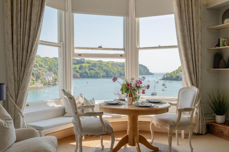 3 Manor House - B&B Dartmouth