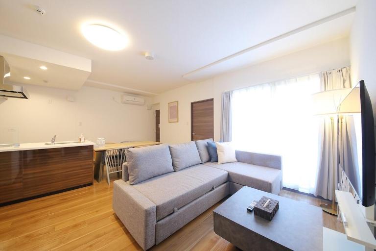 Hotel Maruyama Sakuranamiki 402 Sapporo - Bed and Breakfast Sapporo