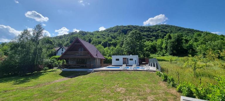 Green Garden Lohovo - B&B Bihać