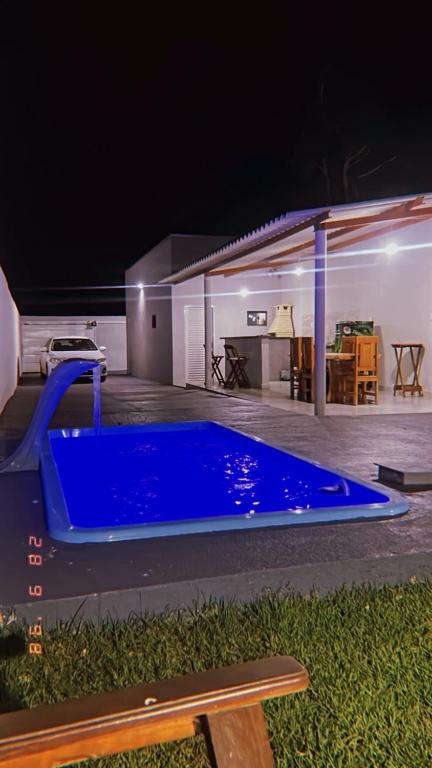 Casa com piscina e garagem privativa - B&B Barra do Garças