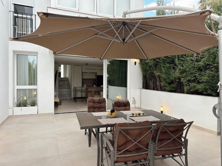 Marbella Hideaway BBQ, POOL & Best walking distance Beaches - Ferienwohnung Marbella