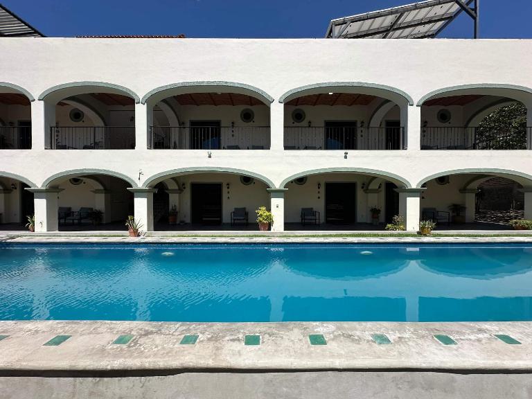 Tranquil Studio Suite with Outdoor Pool - B&B Ajijic