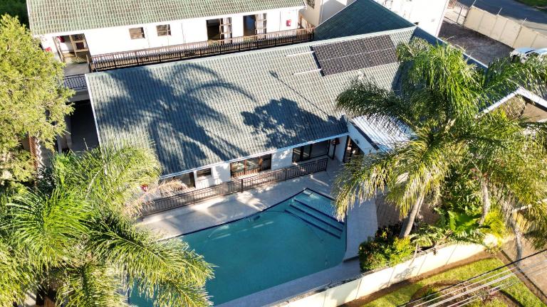 Sunset Events And Accommodation-East London - Chambres d'hôtes KuGompo City